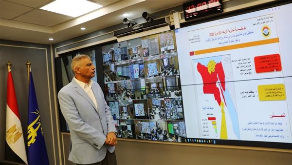 محافظ أسوان