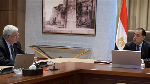 رئيس الوزراء ووزير