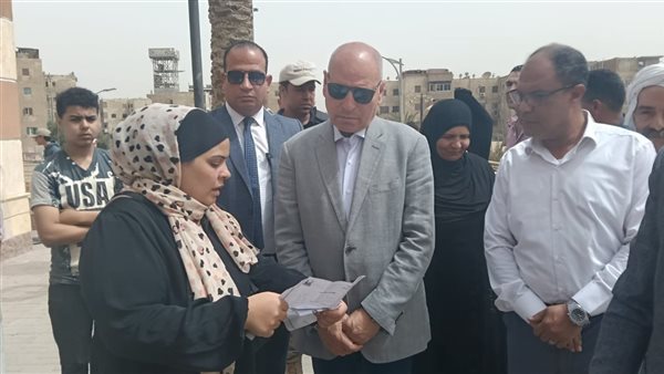 محافظ القاهرة خلال