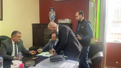 صحفيو الإسكندرية يواصلون تسجيل أسمائهم في كشوف الجمعية العمومية