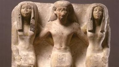 متحف فلورنسا يعرض تمثالًا لكاتب ملكي وزوجته من عصر الدولة الحديثة