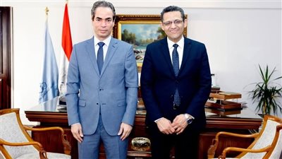 المسلماني يهنئ خالد البلشي بعد فوزه بمنصب نقيب الصحفيين