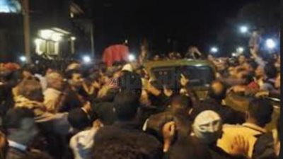 كانت نازلة تزور أسرتها في الفيوم.. تشييع جثمان مهندسة ونجلها توفيا في حريق خط غاز أكتوبر