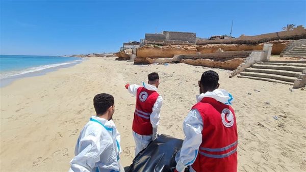 انتشال جثامين مهاجرين