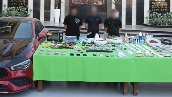 المتهمين والمضبوطات