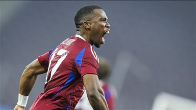 بعد ارتباطه بالأهلي والزمالك.. كوتيسا يجتاز الفحص الطبي لفريق آيك أثينا اليوناني