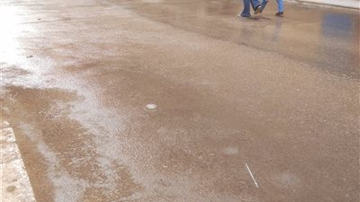 سقوط أمطار على مدينة المنصورة.. ومحافظ الدقهلية يتابع جهود شفط المياه