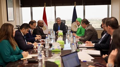 وزير السياحة يلتقي سكرتير عام منظمة الدول الثماني النامية للتعاون الاقتصادي والوفد المرافق له| صور 