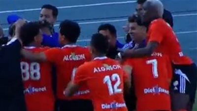 بيراميدز يسقط أمام فاركو بثلاثية بالدوري الممتاز.. ويمنح فرصة ذهبية لـ الأهلي