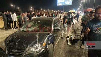 مصرع وإصابة 4 أشخاص إثر تصادم عدة سيارات أمام مول مصر في أكتوبر| صور