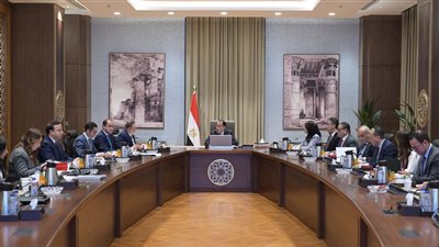رئيس الوزراء يترأس اجتماع المجموعة الاقتصادية لبحث عدد من الملفات المهمة