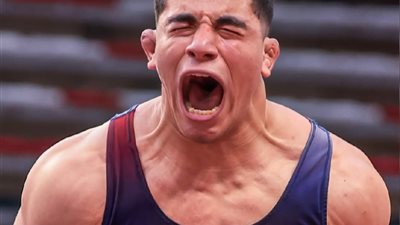 طالب مصري يفوز بالميدالية الذهبية في بطولة إفريقيا للمصارعة الحرة