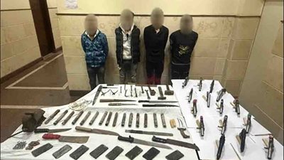 القبض على 4 عناصر إجرامية لاتهامهم بتجارة الأسلحة النارية بالبحيرة