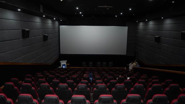 افتتاح أول دار عرض