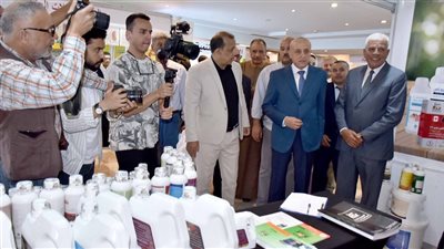 بمشاركة 110 شركات عربية وأجنبية.. محافظ الأقصر يفتتح النسخة الـ17 من معرض الوادي الزراعي