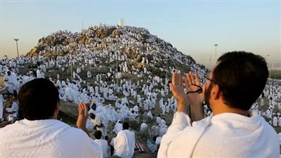 دار الإفتاء: لا مانع شرعًا من الطوافَ على الكرسي المتحرك إن كان لعُذرٍ باتفاق الفقهاء