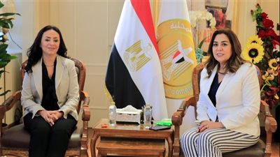 وزيرتا التنمية المحلية والتضامن تبحثان دعم مشروع أيادي مصر لتسويق الحرف التراثية واليدوية