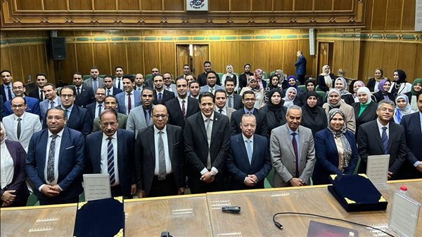 ورشة عمل متخصصة تحت