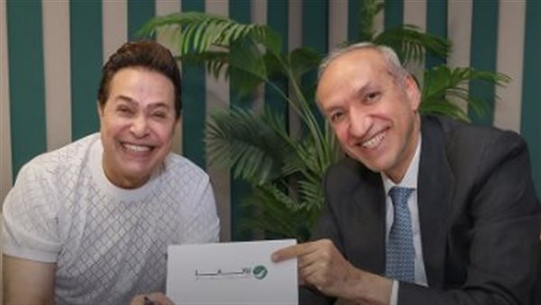 حكيم يتعاقد مع روتانا