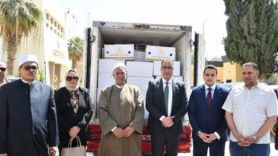 بالتعاون مع الأوقاف: محافظ الفيوم يشهد تسليم صكوك الإطعام والصدقات المقدمة للأسر الأولى بالرعاية