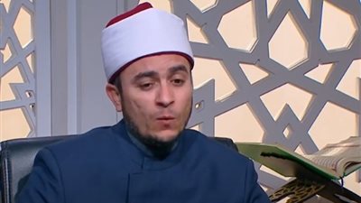 ما حكم جلوس الزوجة أمام أعمامها دون حجاب؟.. أمين الفتوى يجيب