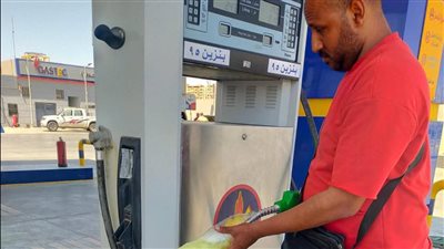 تموين السويس: استمرار الحملات على محطات الوقود.. وسحب 11 عينة للتأكد من مطابقتها للمواصفات