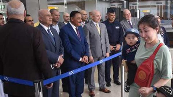 محافظ مطروح يستقبل