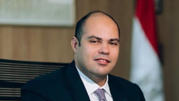 الدكتور محمود ممتاز-