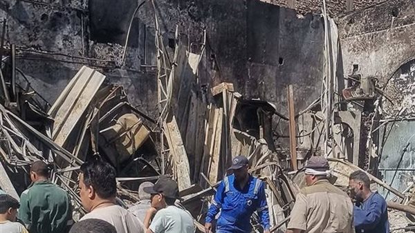 بدء إزالة آثار الحريق