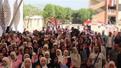 بحضور 1700 طالب وطالبة.. تعليم الجيزة تبدأ المراجعات النهائية المجانية كبديل للدروس الخصوصية| صور 