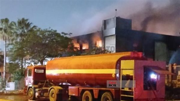 جانب من الحريق 