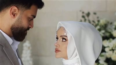 مهرها نسخة للمصحف الشريف.. صور من حفل زفاف عبير الصغير