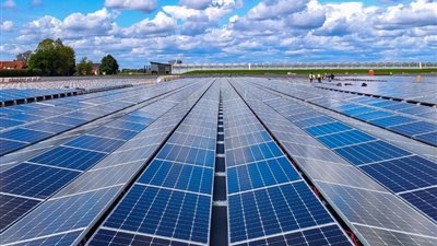 بـ 30 مليون دولار.. الأوروبي لإعادة الإعمار يقدم تمويلا مرحليا لمشروع أوبيليسك للطاقة الشمسية