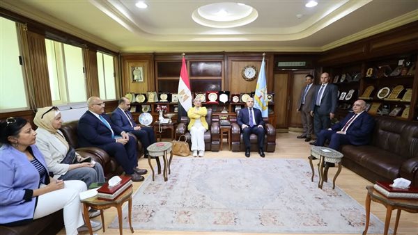 محافظ كفر الشيخ ووزيرة