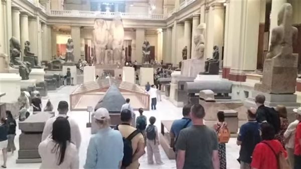  تمثال الملك أمنحتب