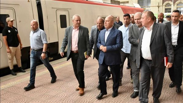 كامل الوزير مع قيادات