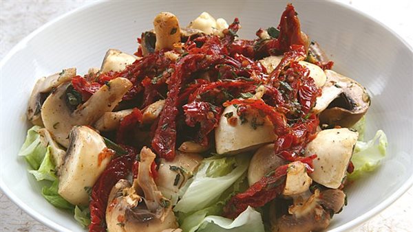 طريقة عمل سلطة الطماطم