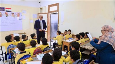 وزير التعليم يجري زيارة مفاجئة لـ 3 مدارس بالجيزة لمتابعة انتظام الدراسة 