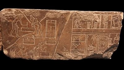 متحف آثار ملوي يعرض قطعة نادرة لعملية قطع الأحجار في مصر القديمة