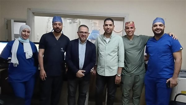 الفريق الطبي بمستشفى