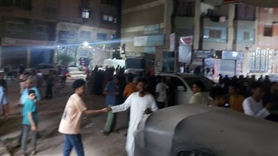 قوة الزلزال تدفع سكان الجيزة للهروب للشوارع بفيصل | صور