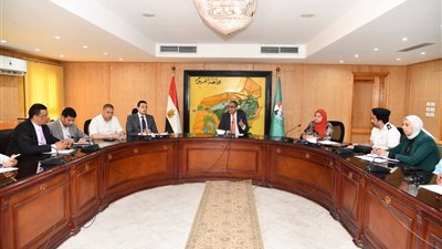 محافظ الفيوم يتابع آليات تنمية الثروة السمكية وإعادة التوازن البيئي لبحيرة قارون