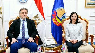 محافظ البحيرة والقنصل اليوناني يبحثان سبل التعاون المشترك وتعزيز العلاقات الاقتصادية والسياحية