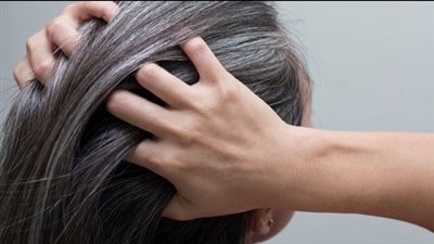 أفضل علاج طبيعي للشعر الأبيض واستعادة اللون الأصلي بطرق آمنة