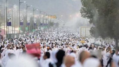 تردد قناة تكبيرات عيد الأضحى المبارك 2025 تنقل أجواء الحرمين الشريفين