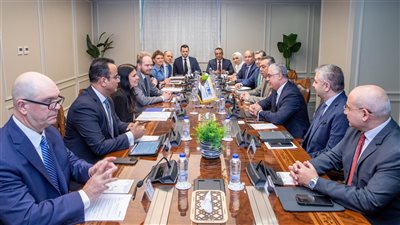 بعد دعوة أسامة ربيع.. رئيس اقتصادية السويس يجتمع مع قيادات ميرسيك العالمية لبحث تعزيز التعاون 