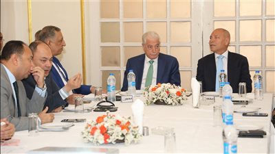 مستشار الرئيس ومحافظ القاهرة يتابعان الخطوات التنفيذية لإعادة إحياء وتشغيل محل جروبي بطلعت حرب