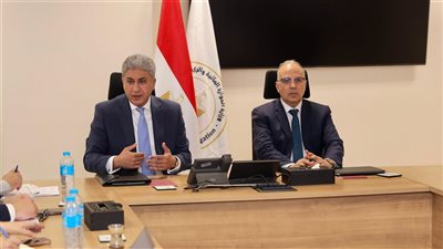 وزيرا السياحة والري يبحثان خطوات تسهيل إصدار التراخيص للأعمال الواقعة على نهر النيل| صور 