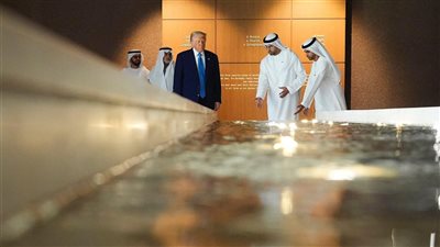 ترامب يزور بيت العائلة الإبراهيمية بالإمارات.. والسفارة الأمريكية تعلق: رمز للتسامح الديني