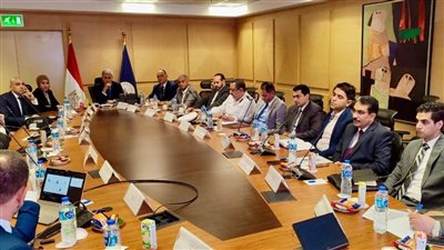 ضمنها QR كود.. وزير السياحة يعقد اجتماعا لمناقشة المنظومة الجديدة للتأشيرة الاضطرارية| صور